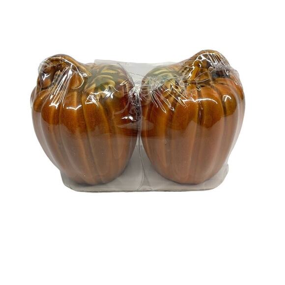 NOS Vintage Inspired Pumpkin Fall Harvest 2”x2” Salt Pepper Shaker Set Ceramic - Picture 1 of 9